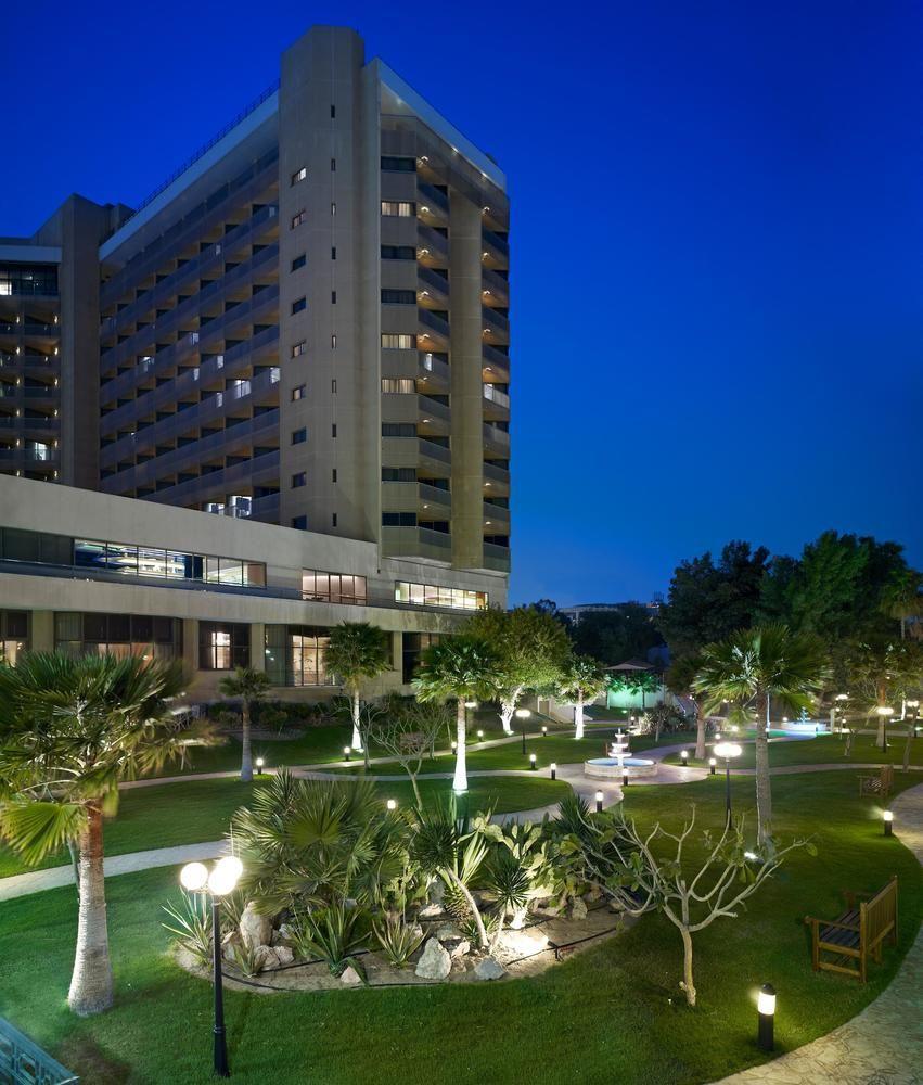 Le Meridien Hotel