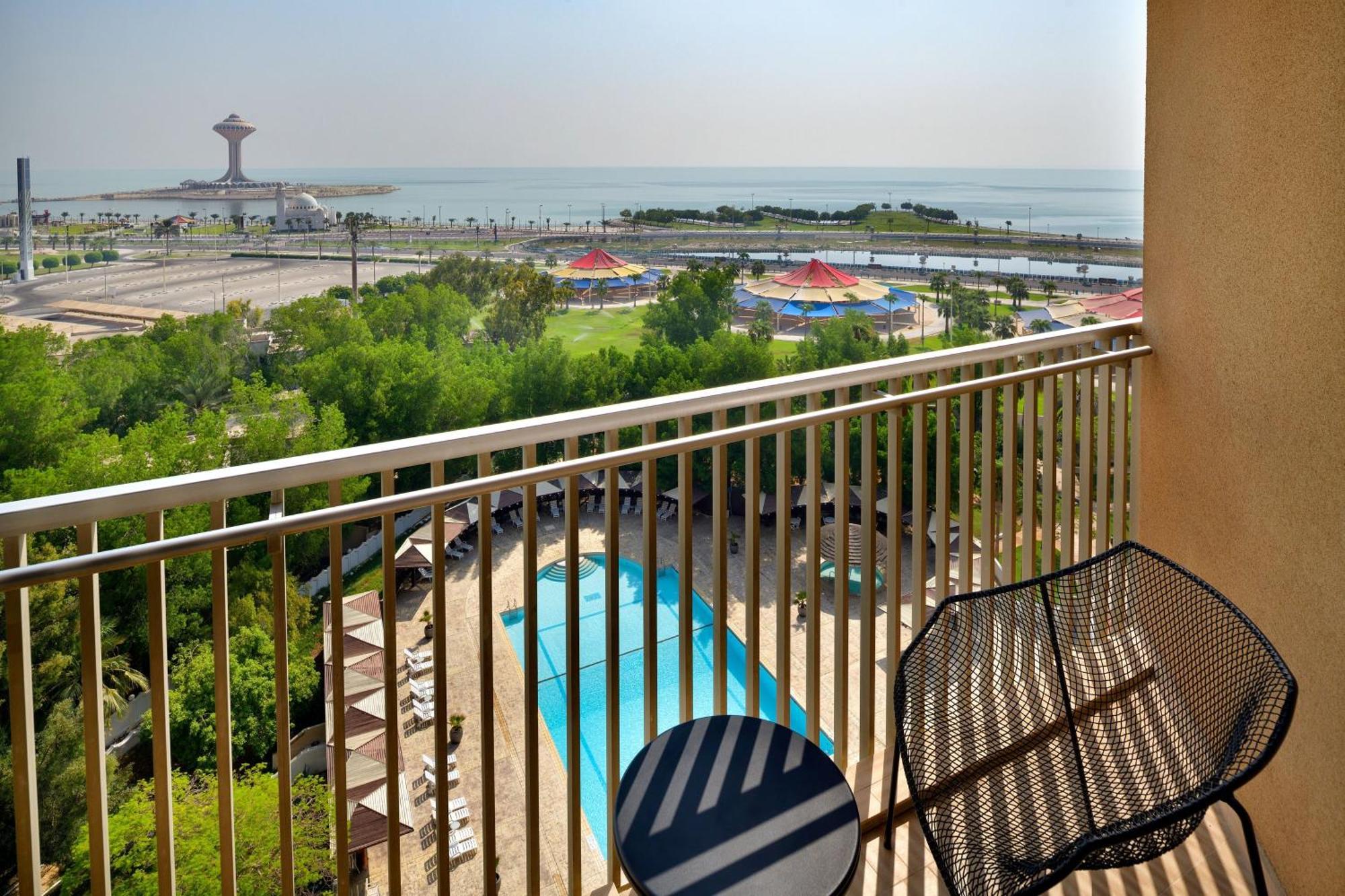 Le Meridien Hotel 5*